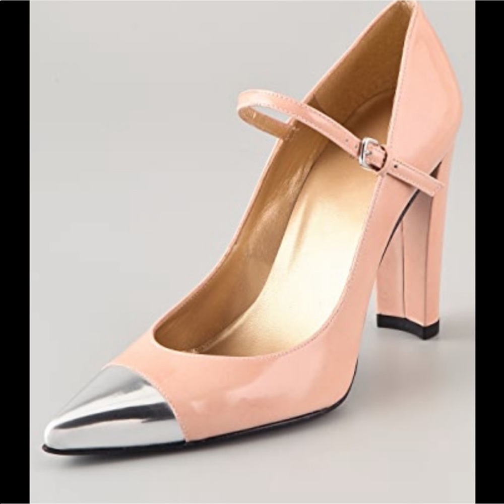 Stuart Weitzman Capsize nude blush color some scuffs